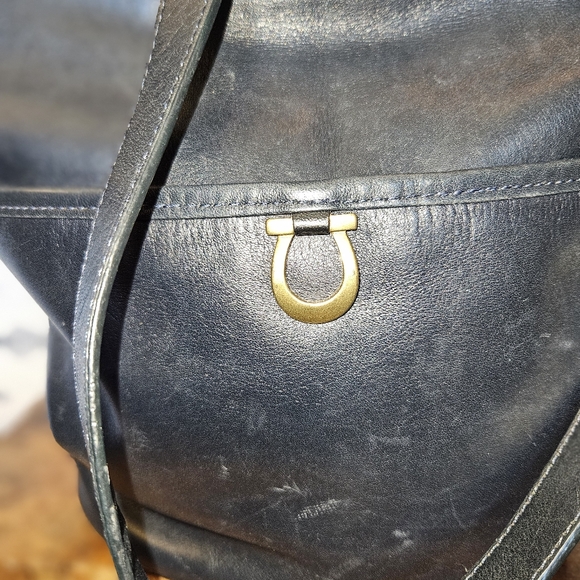 Etienne Aigner Vintage Black Leather Bucket Crossbody Medium Shoulder Bag - Picture 9 of 12